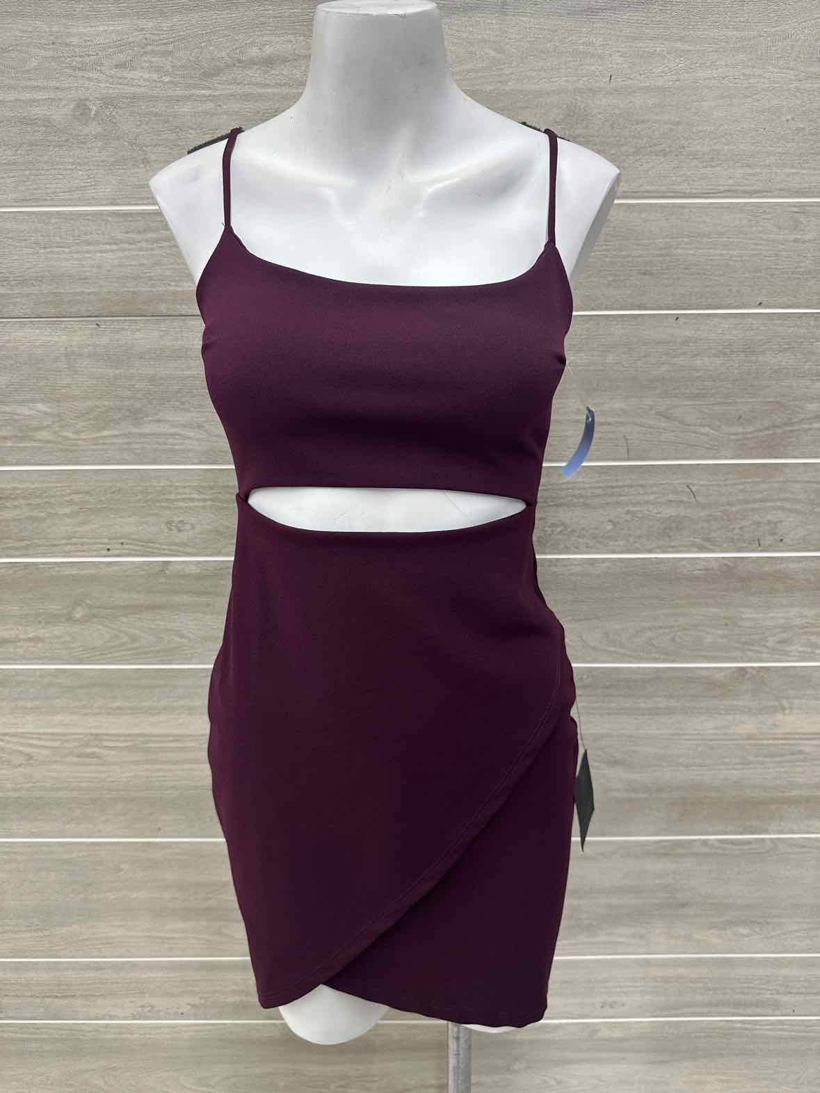 LULU'S Size 6/8 Purple Womens Dress