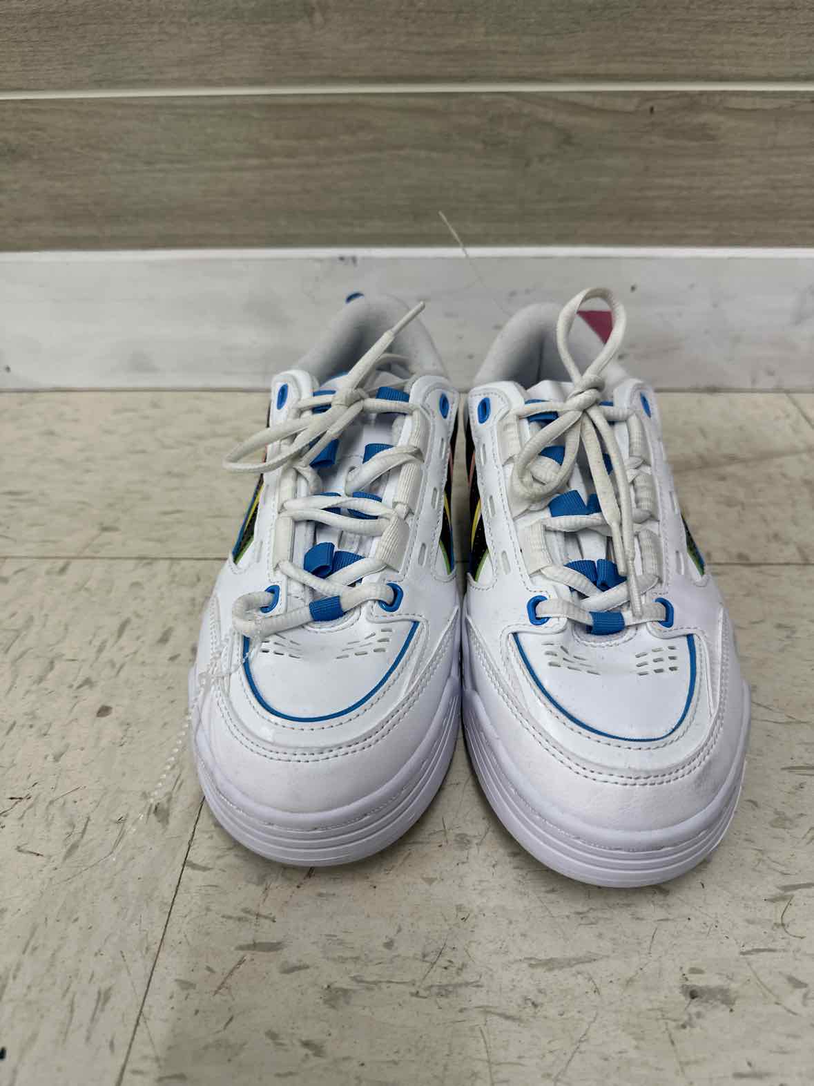 Adidas Boys Size 5 Shoes/Boots