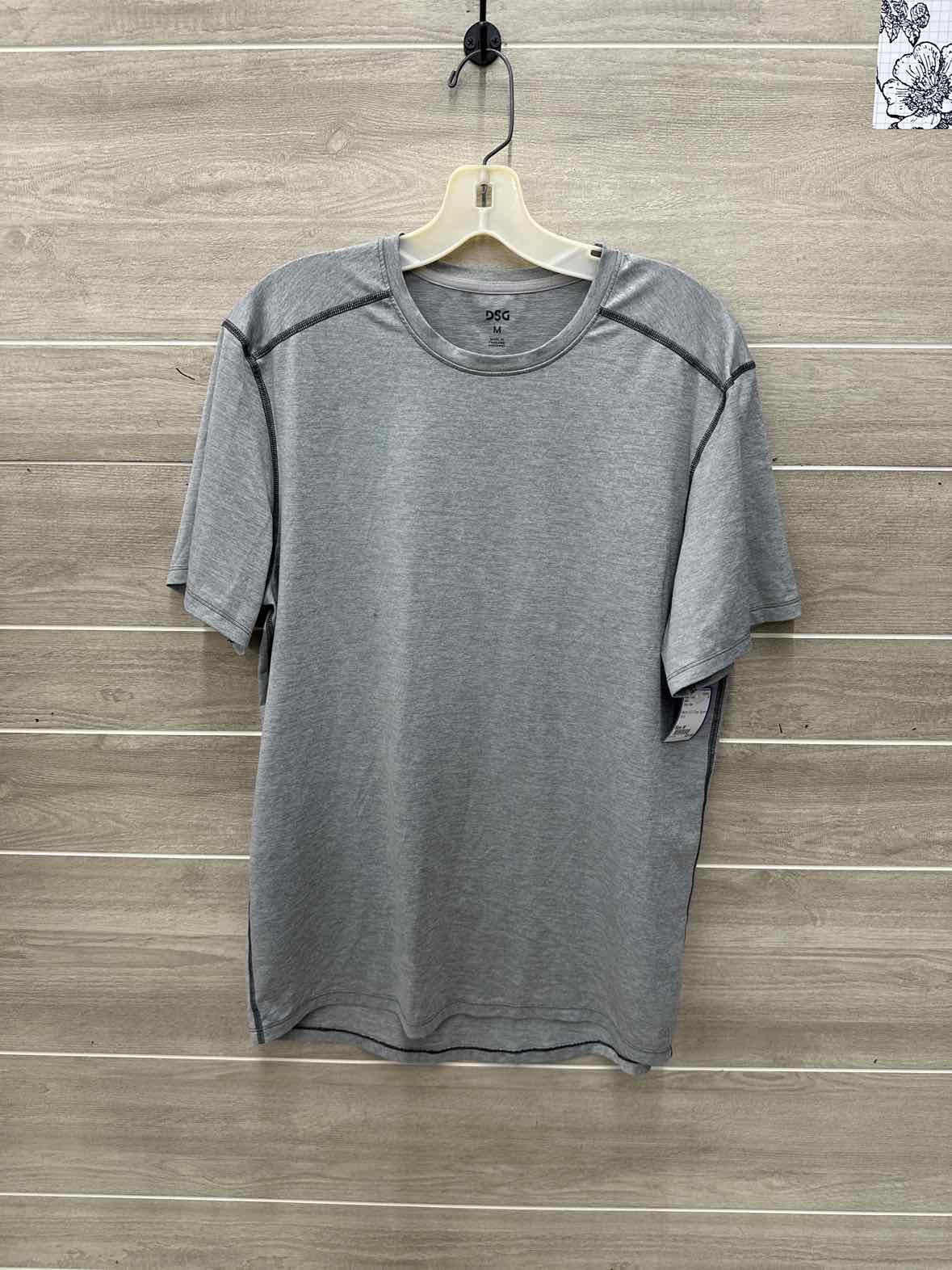 DSG Size M Men Mens T-shirt