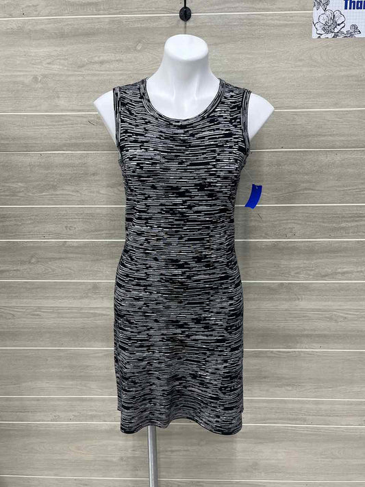 Muse Size 10P Black Womens Dress