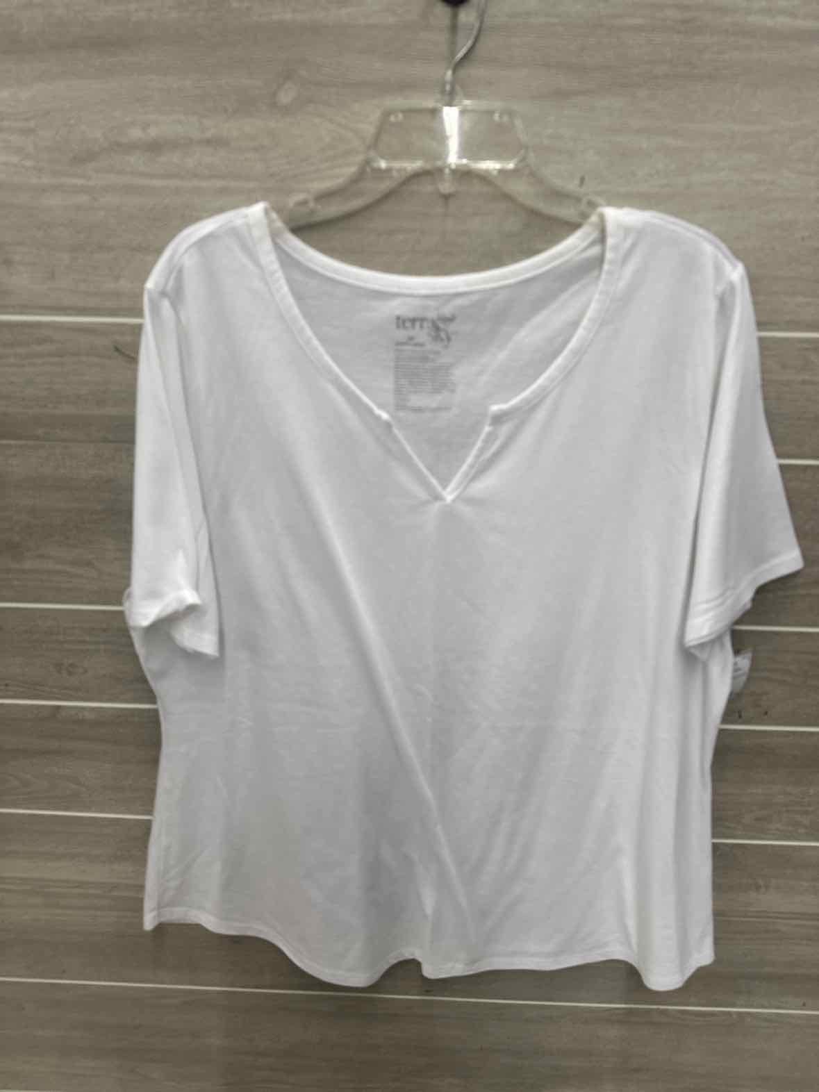 Terra & Sky Size 1X White Plus Shirt