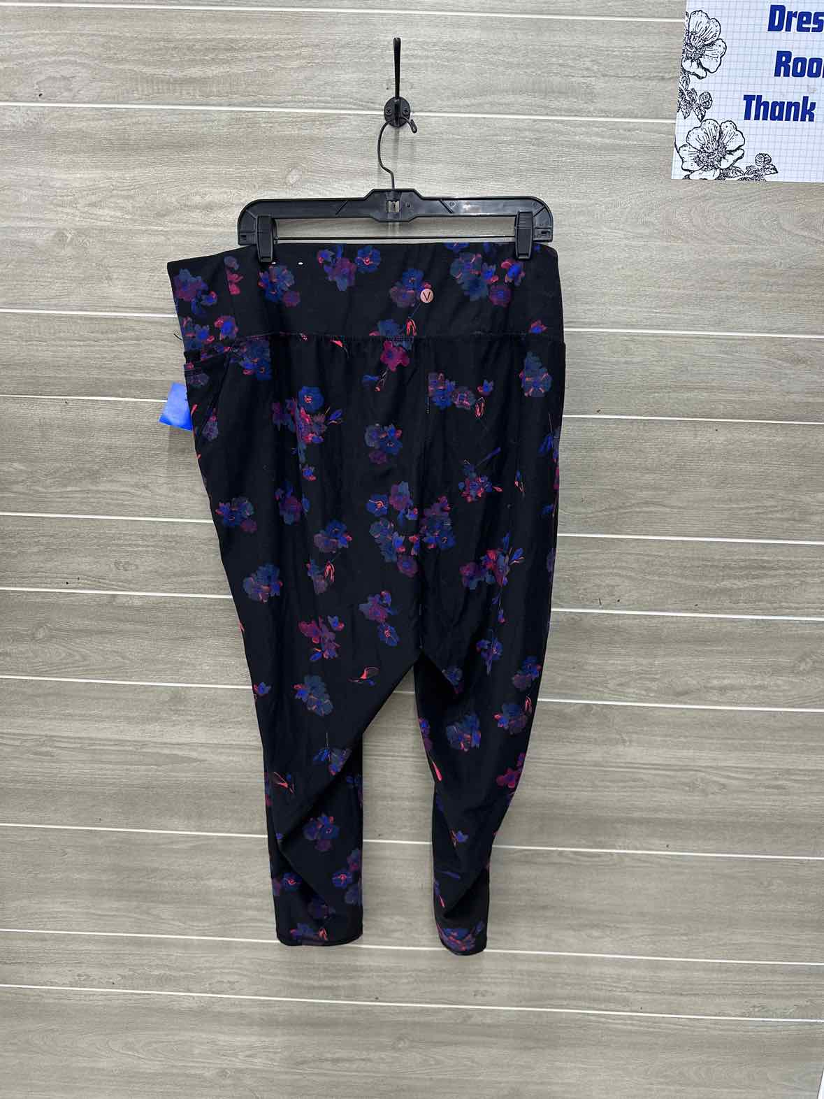 LIVI Size 26/28 Black Plus Leggings