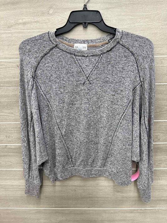 Size S/M Gray Womens Shirt