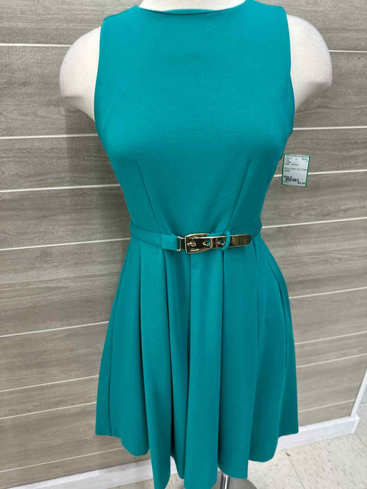 J Lopez Green Womens Size 6 Dress