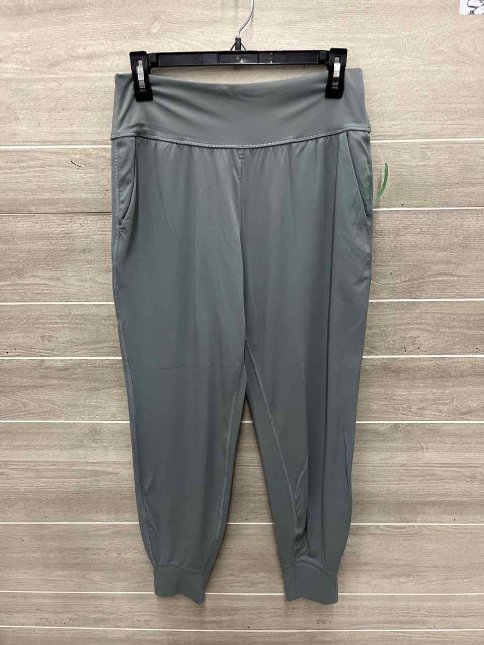 Avia Size M Green Womens Pants