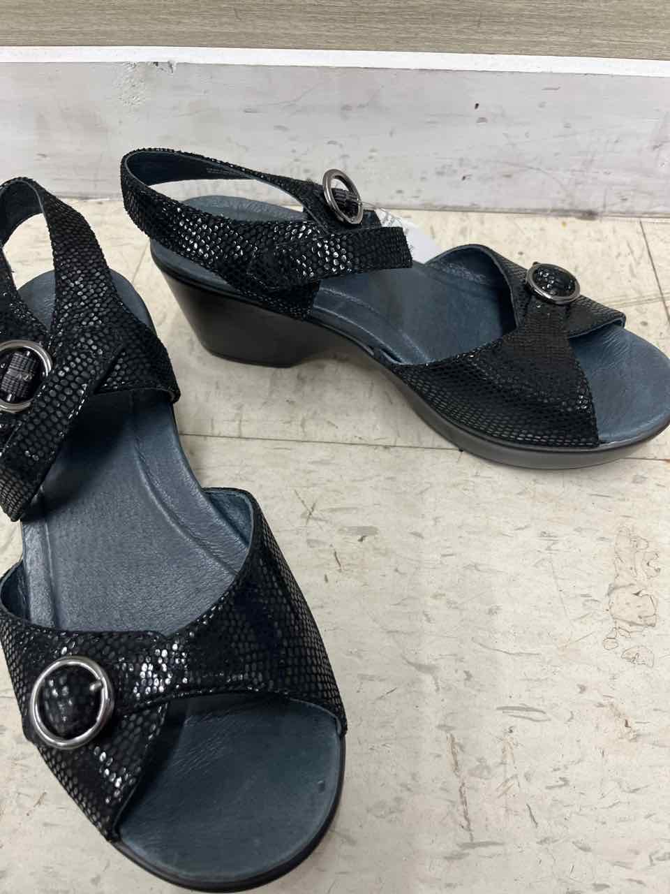Dansko US Shoe Size 39 Black Womens Sandals