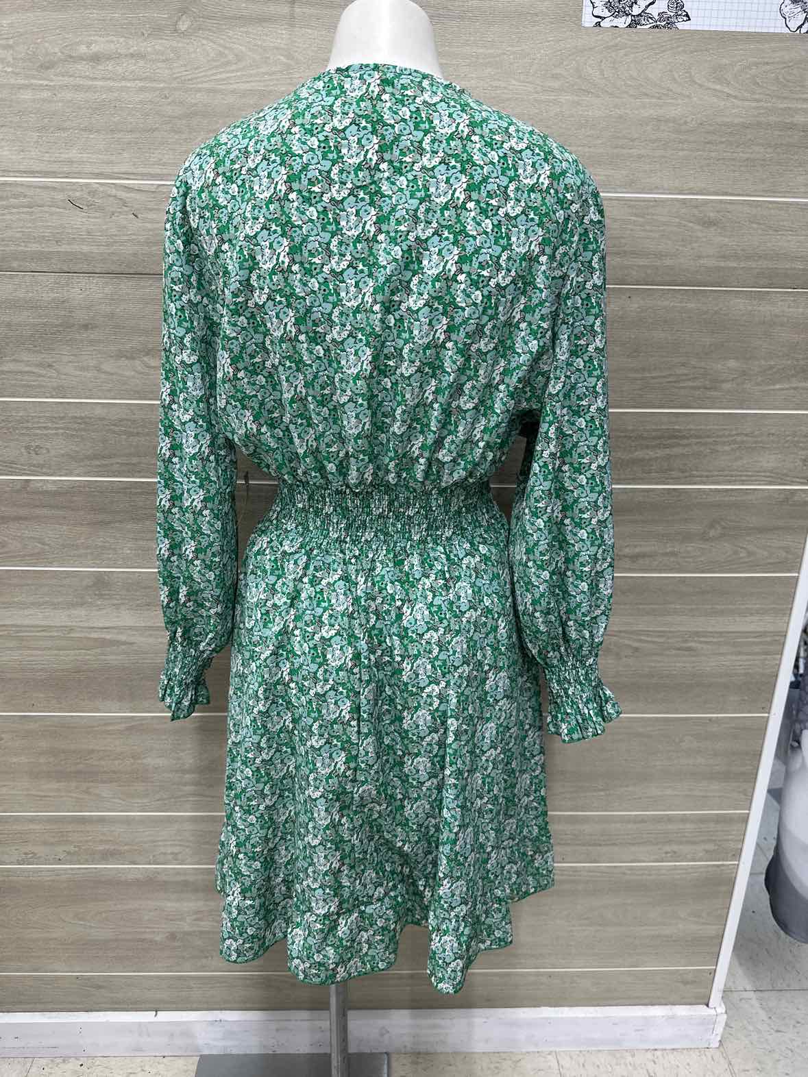 Size 10/12 Green Womens Dress