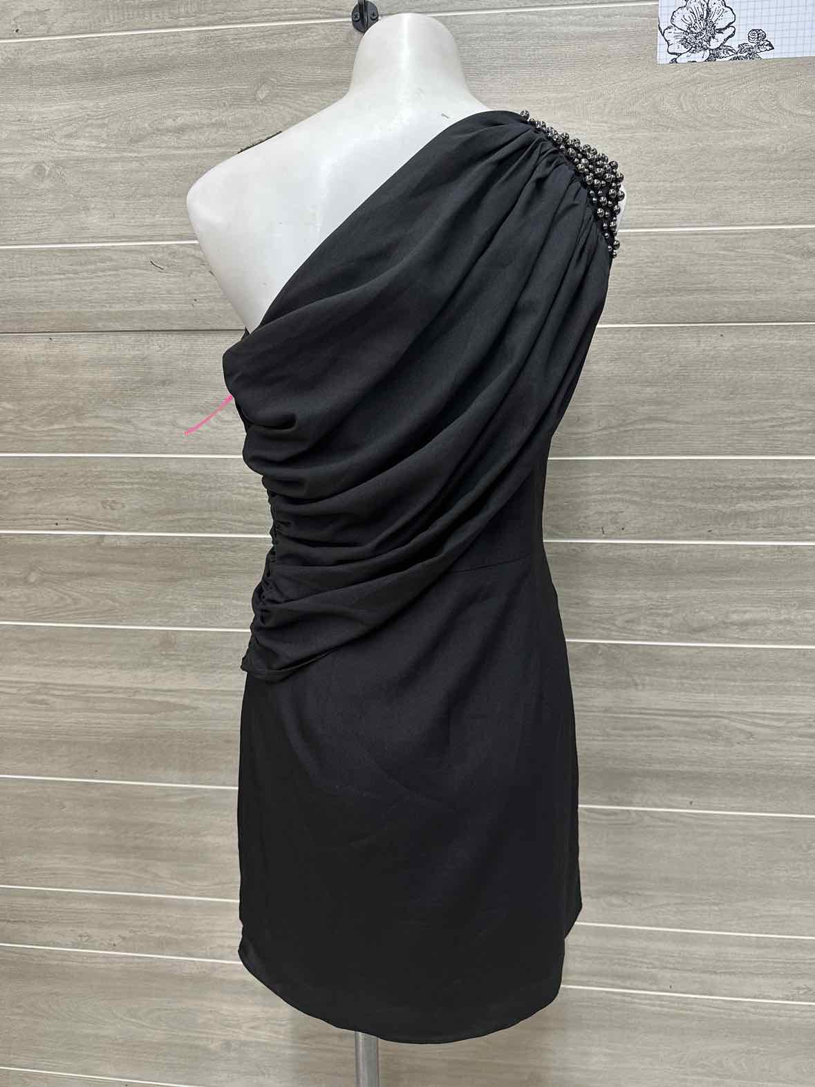 Size 6/8 Black Womens Dress
