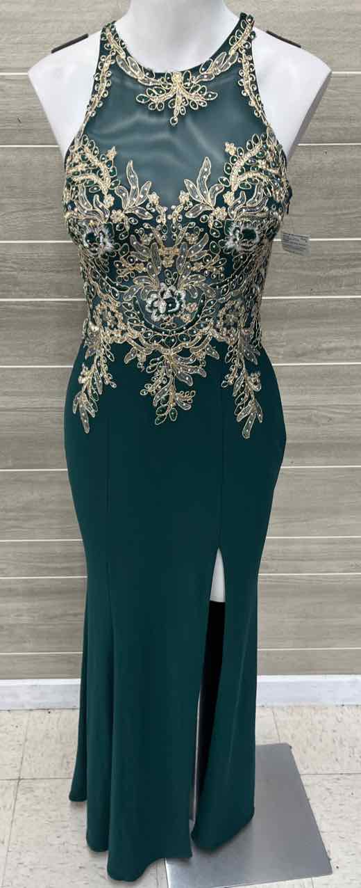 Xscape Size 2 Green Womens Gown/Evening Wear