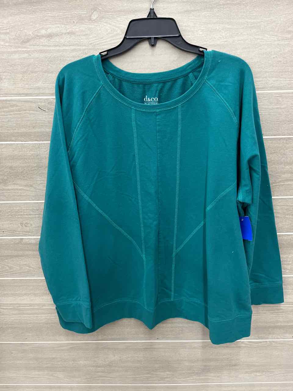 D & Co Size 1X/2X Green Plus Shirt