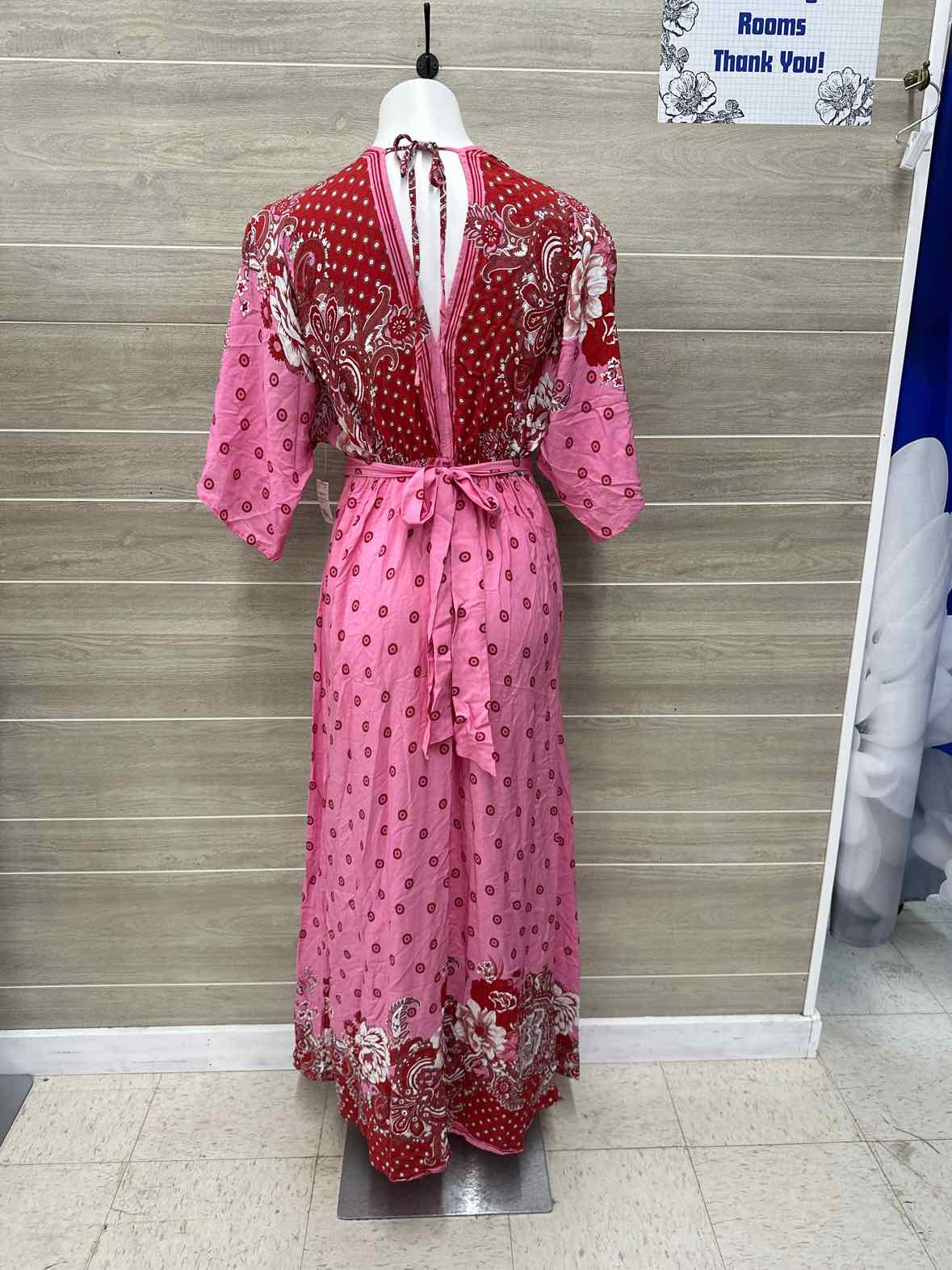 Size 6/8 Pink Womens Dress