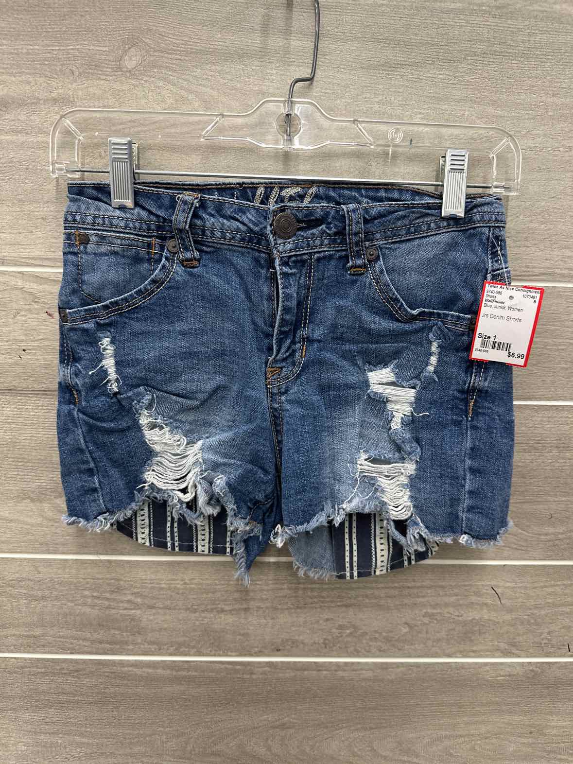 WallFlower Size 1 Blue Junior Shorts