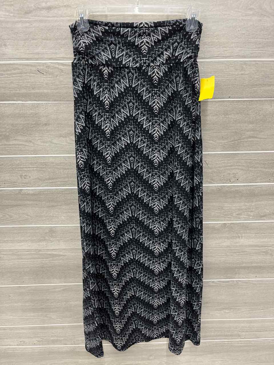 Maurices Black Womens Size 6/8 Skirt