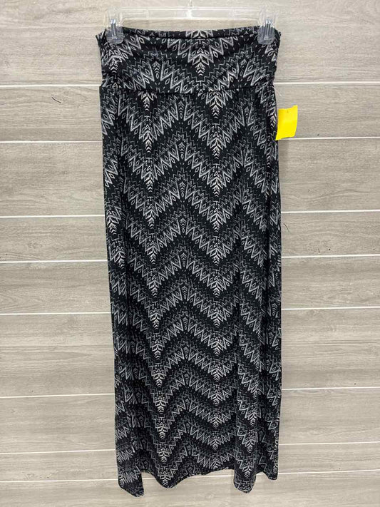Maurices Black Womens Size 6/8 Skirt