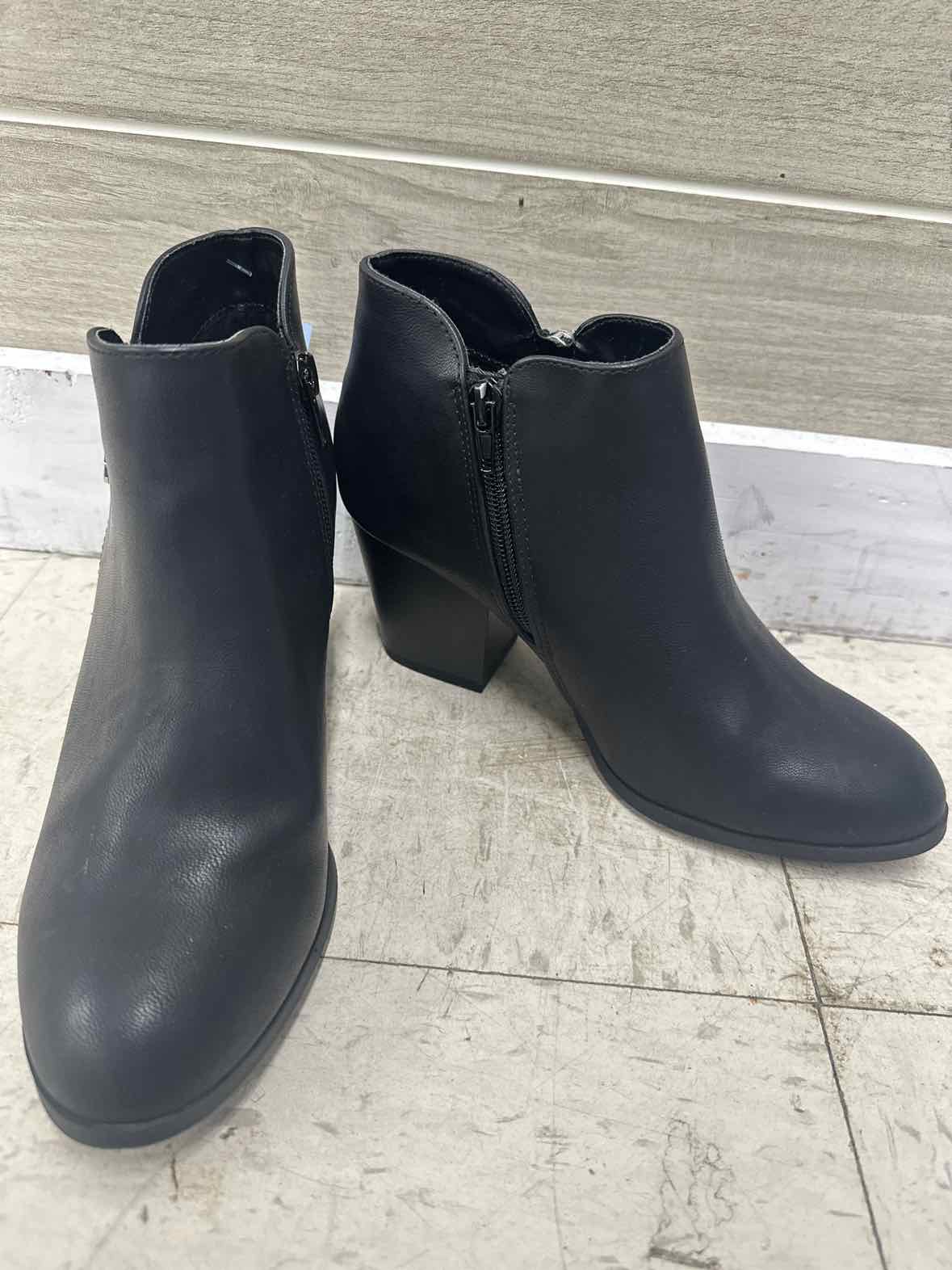 US Shoe Size 7 Black Womens Boots