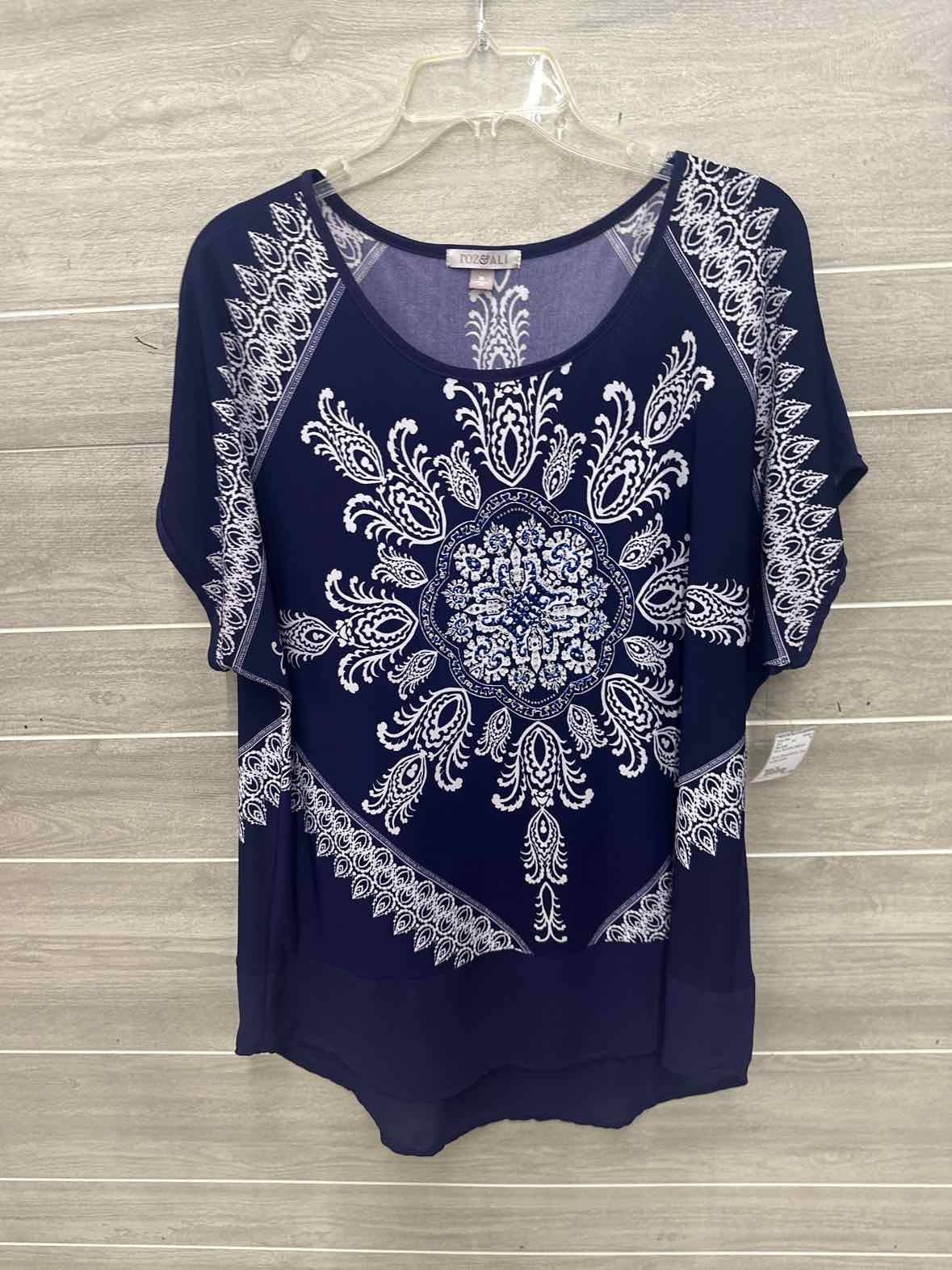 Roz & Ali Size XL Blue Womens Shirt