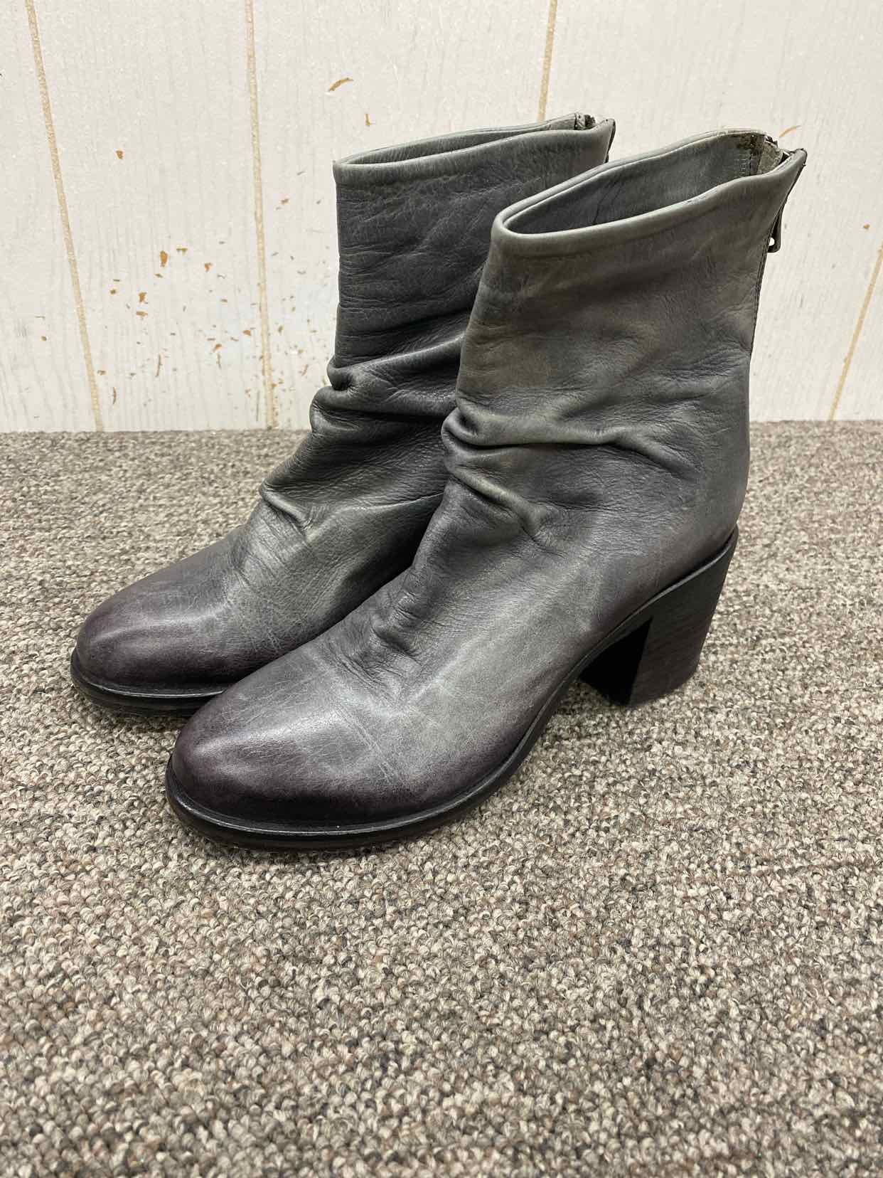 Gray Womens Size 5.5 Boots