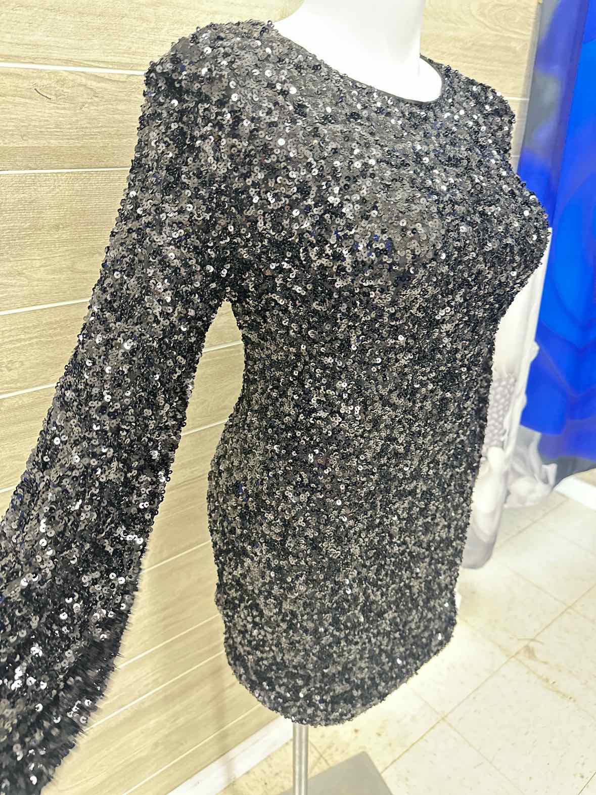 Size 10/12 Black Womens Gown/Evening Wear