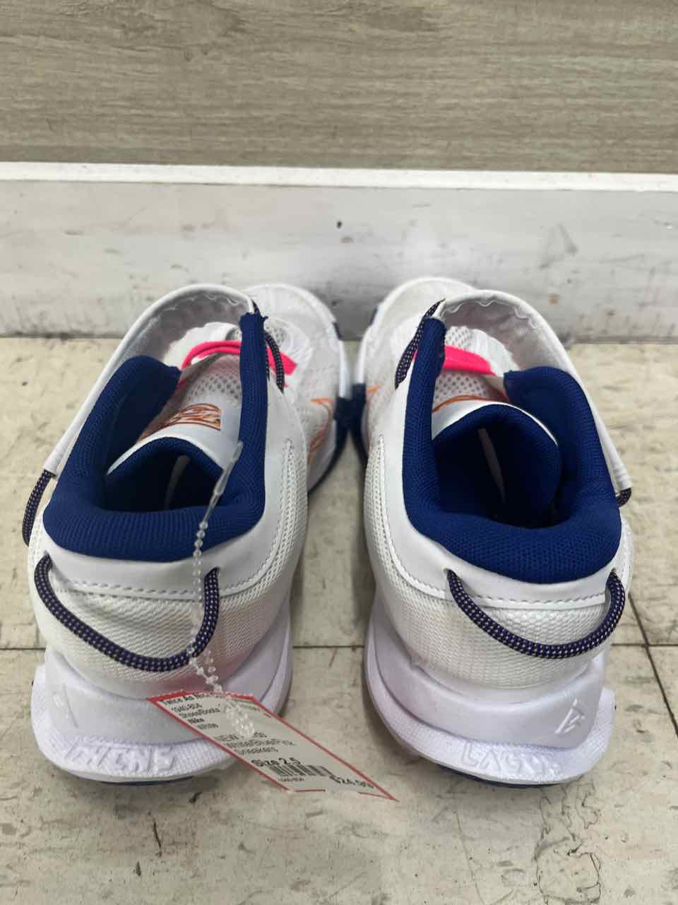 Nike Girls Size 2.5 Shoes/Boots