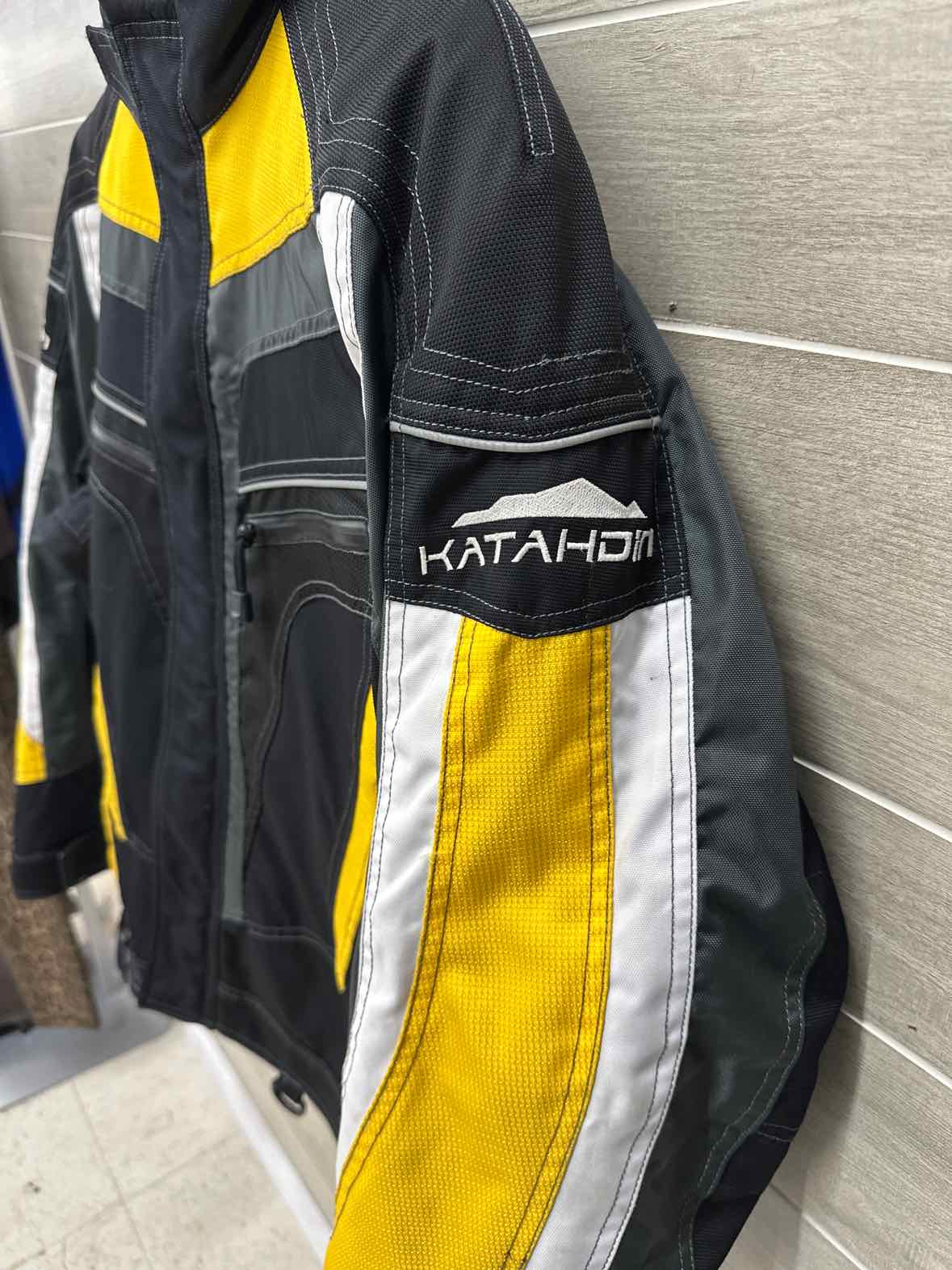 Size M Men Mens Jacket