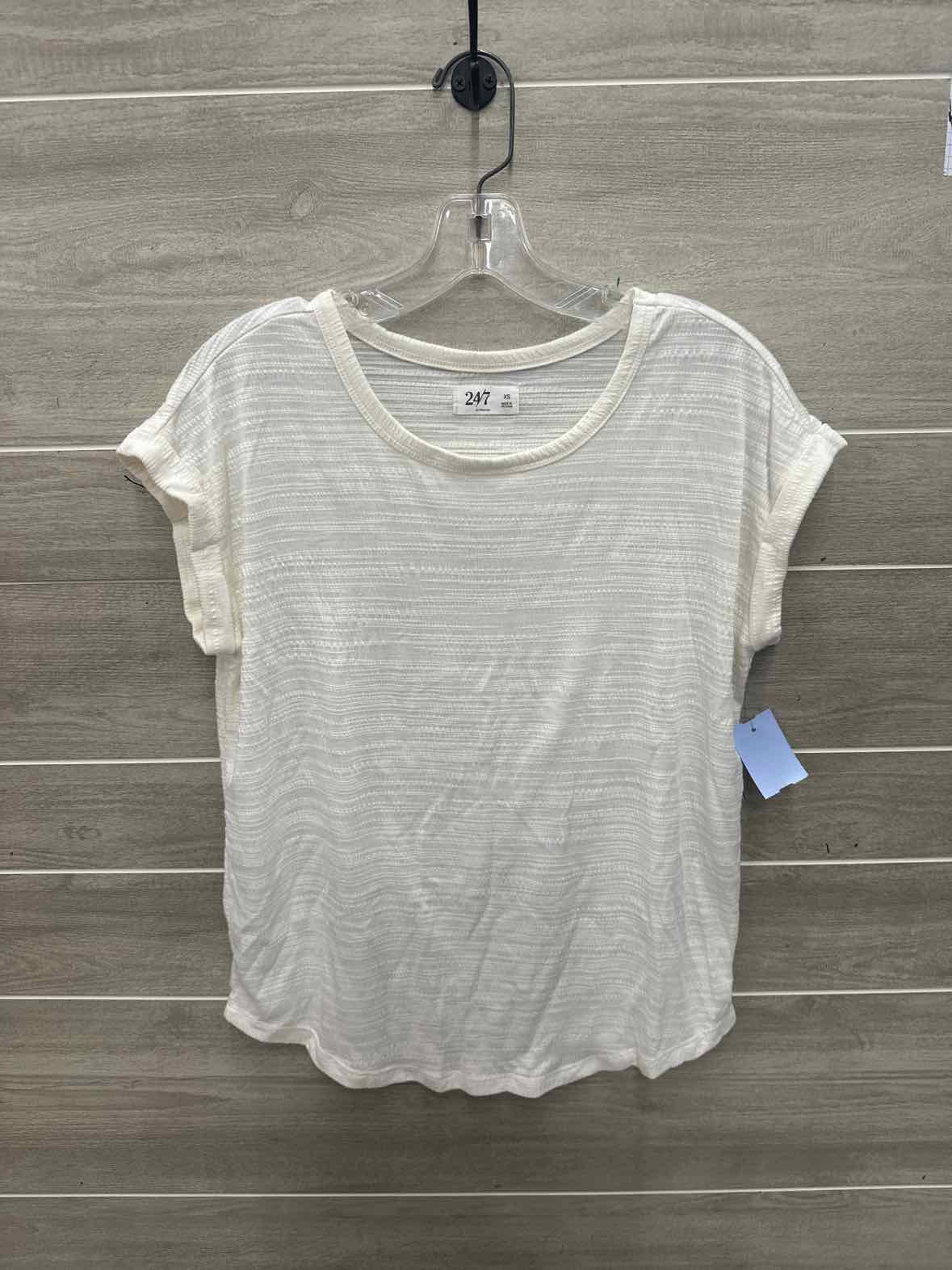 Maurices Size XS Cream Womens Shirt