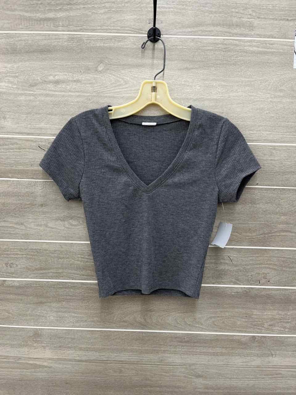 Gray Junior Size Small Shirt