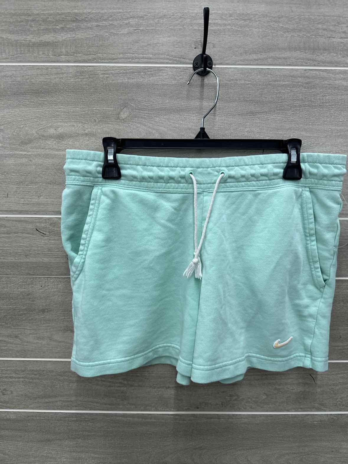 Nike Size M Green Womens Shorts