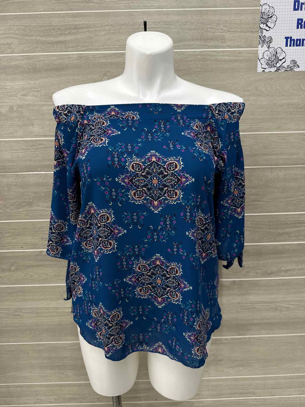 Renee C Blue Womens Size L Shirt