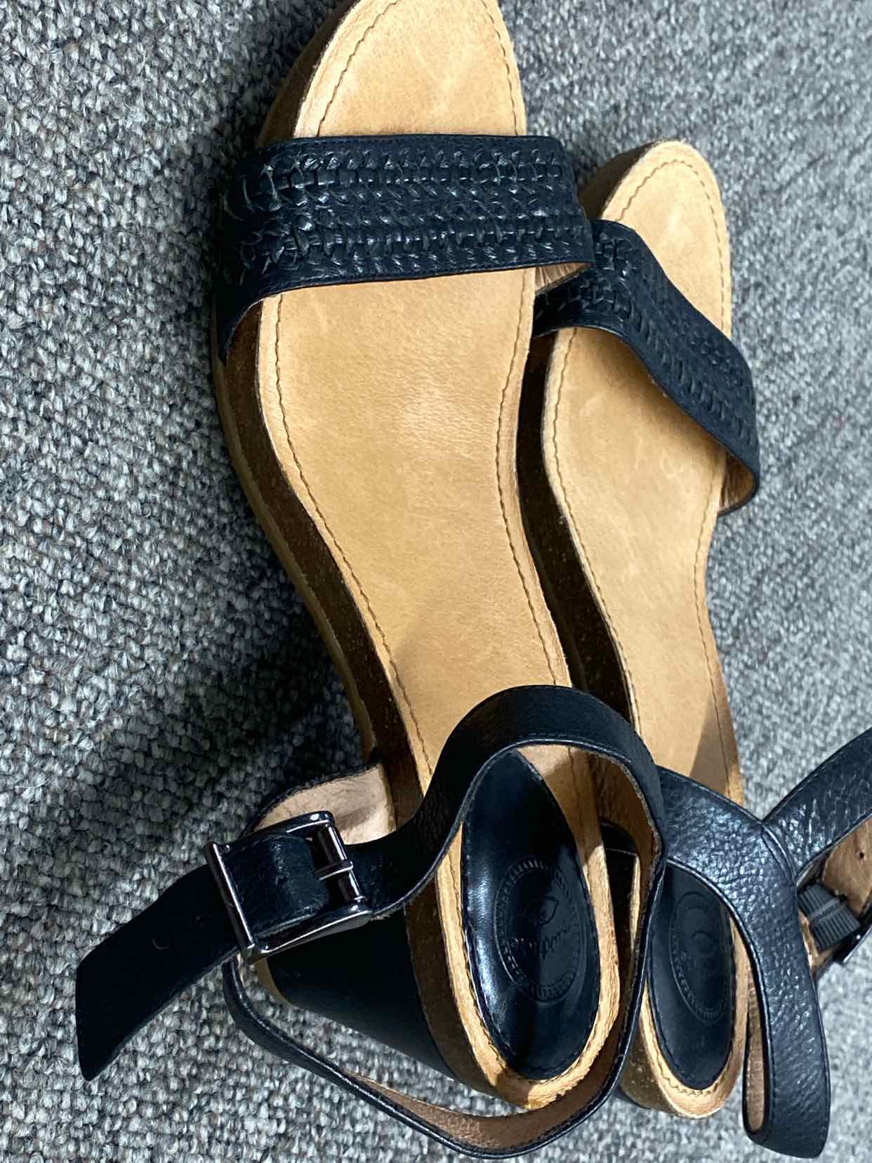 Nurture Black Womens Size 9.5 Sandals