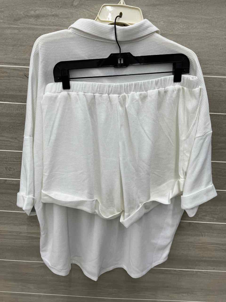 White Womens Women Size XL Short Set