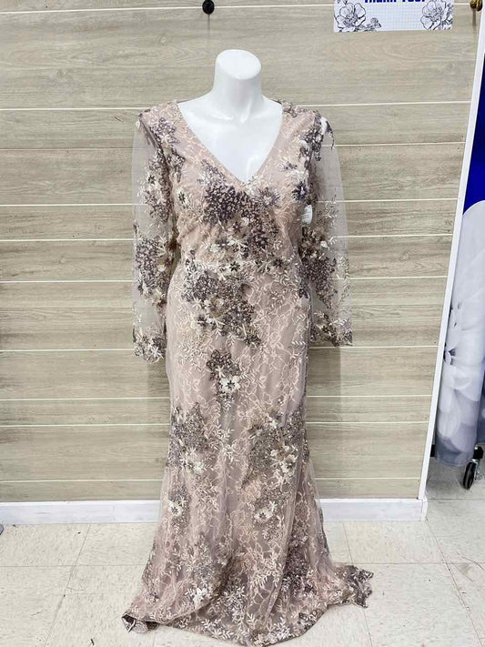 MAC DUGGAL Size 10 Taupe Womens Gown/Evening Wear
