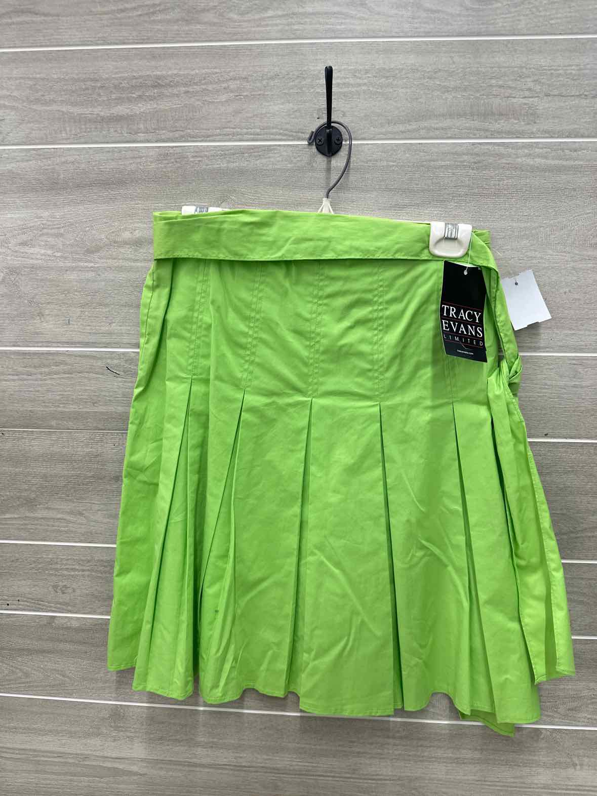 Tracy Evans Size 7 Green Womens Skirt
