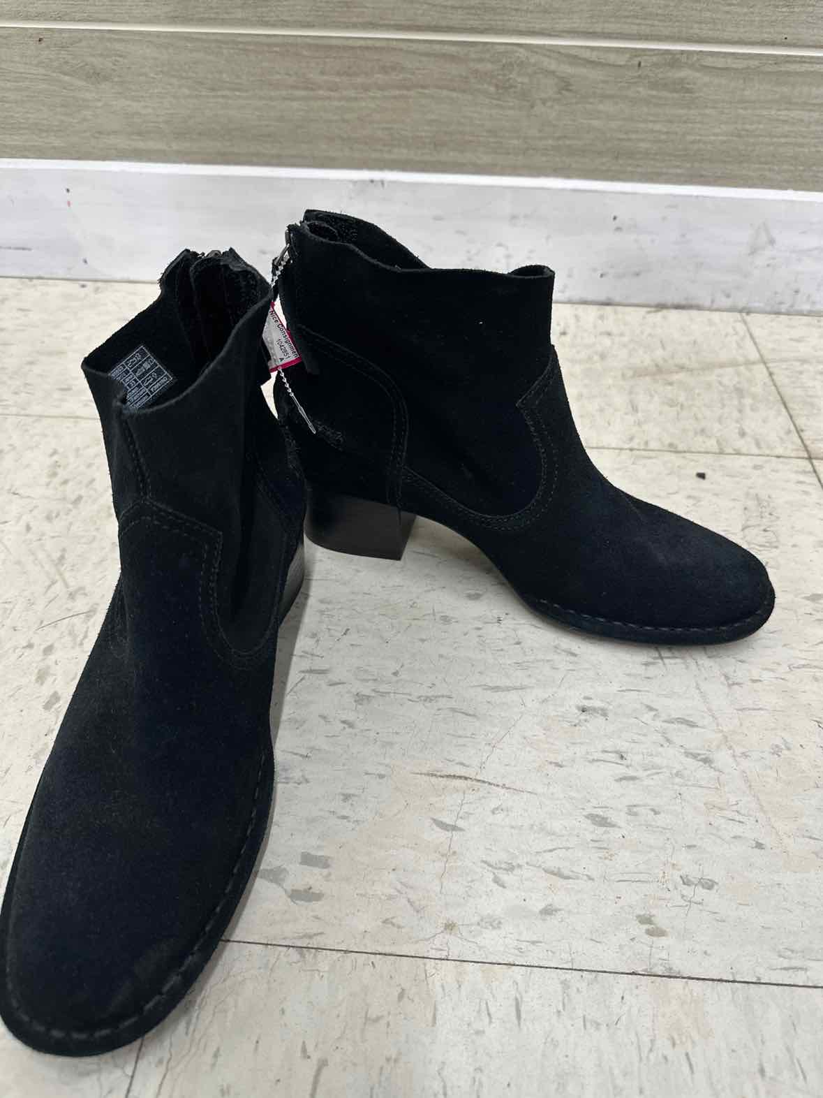 UGG Black Womens Size 6 Boots