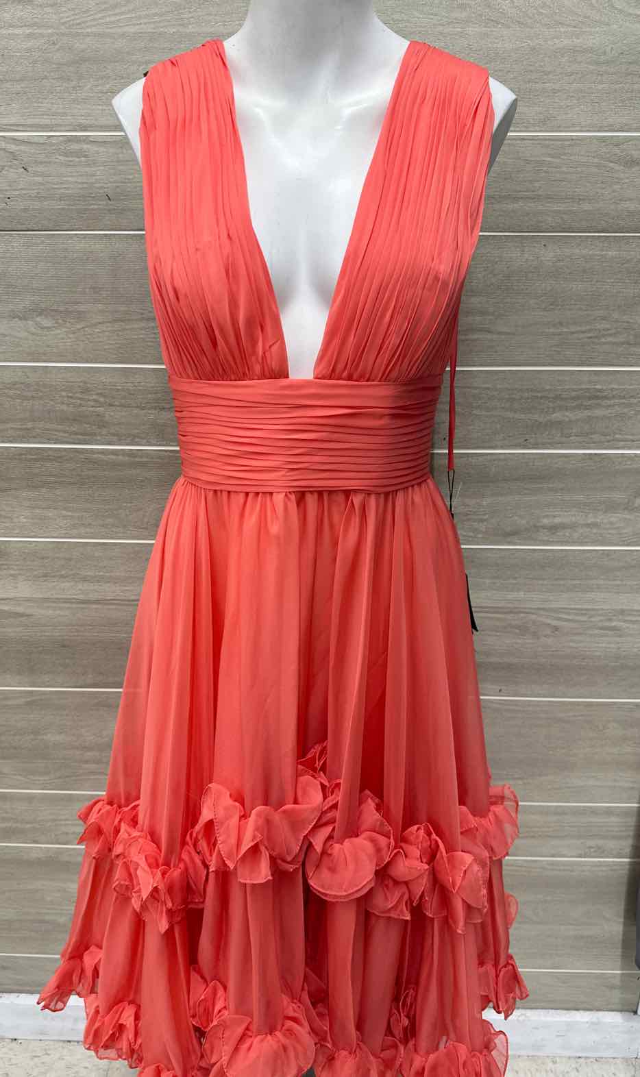 MAC DUGGAL Size 10 Coral Womens Gown/Evening Wear