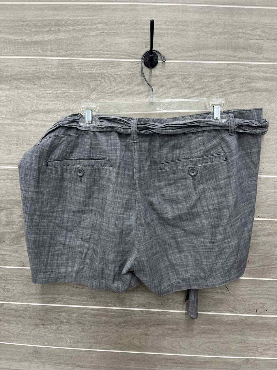 Old Navy Size 16 Gray Womens Shorts
