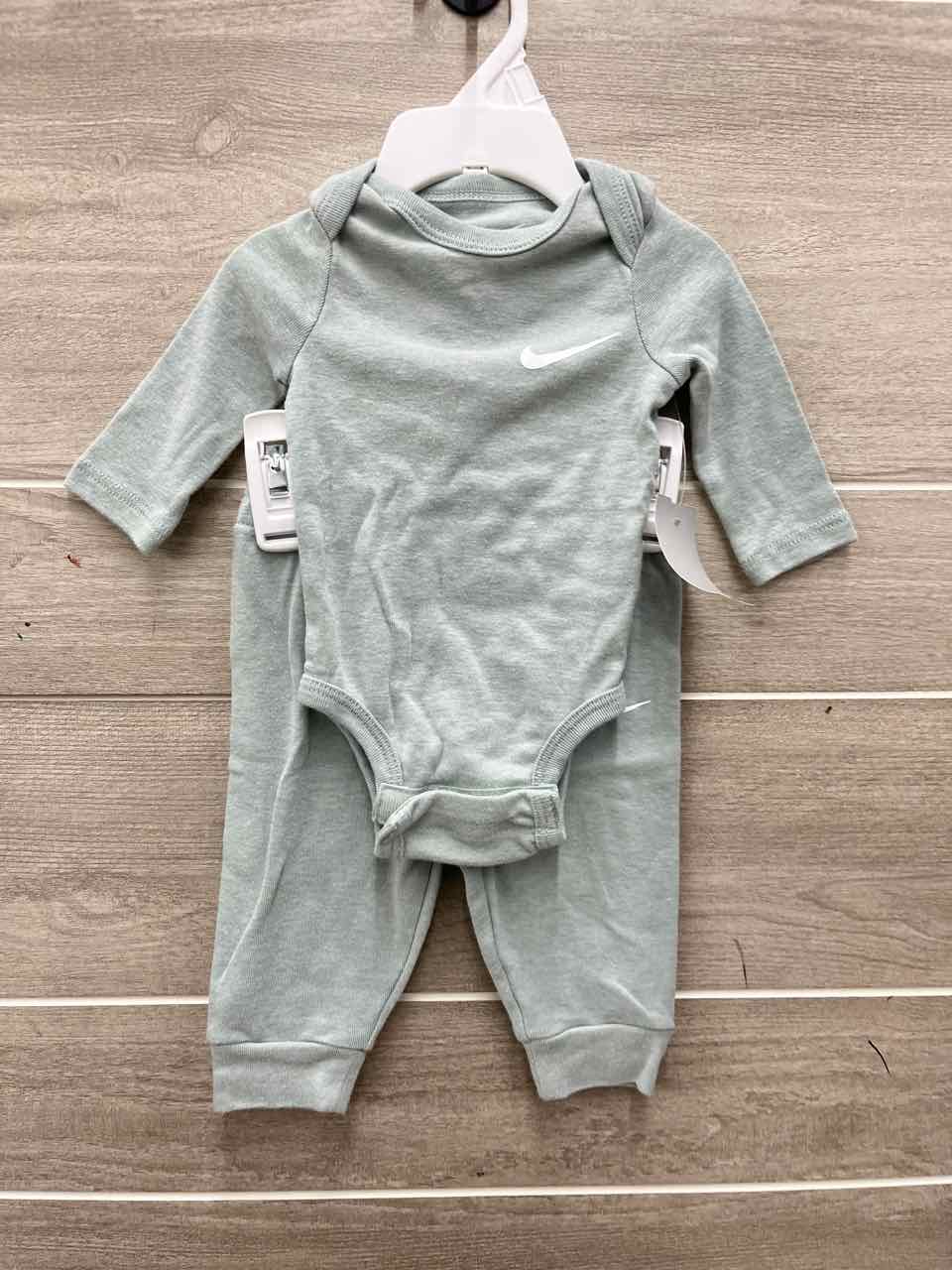Nike Infant 3 Months 2 PC Ensemble