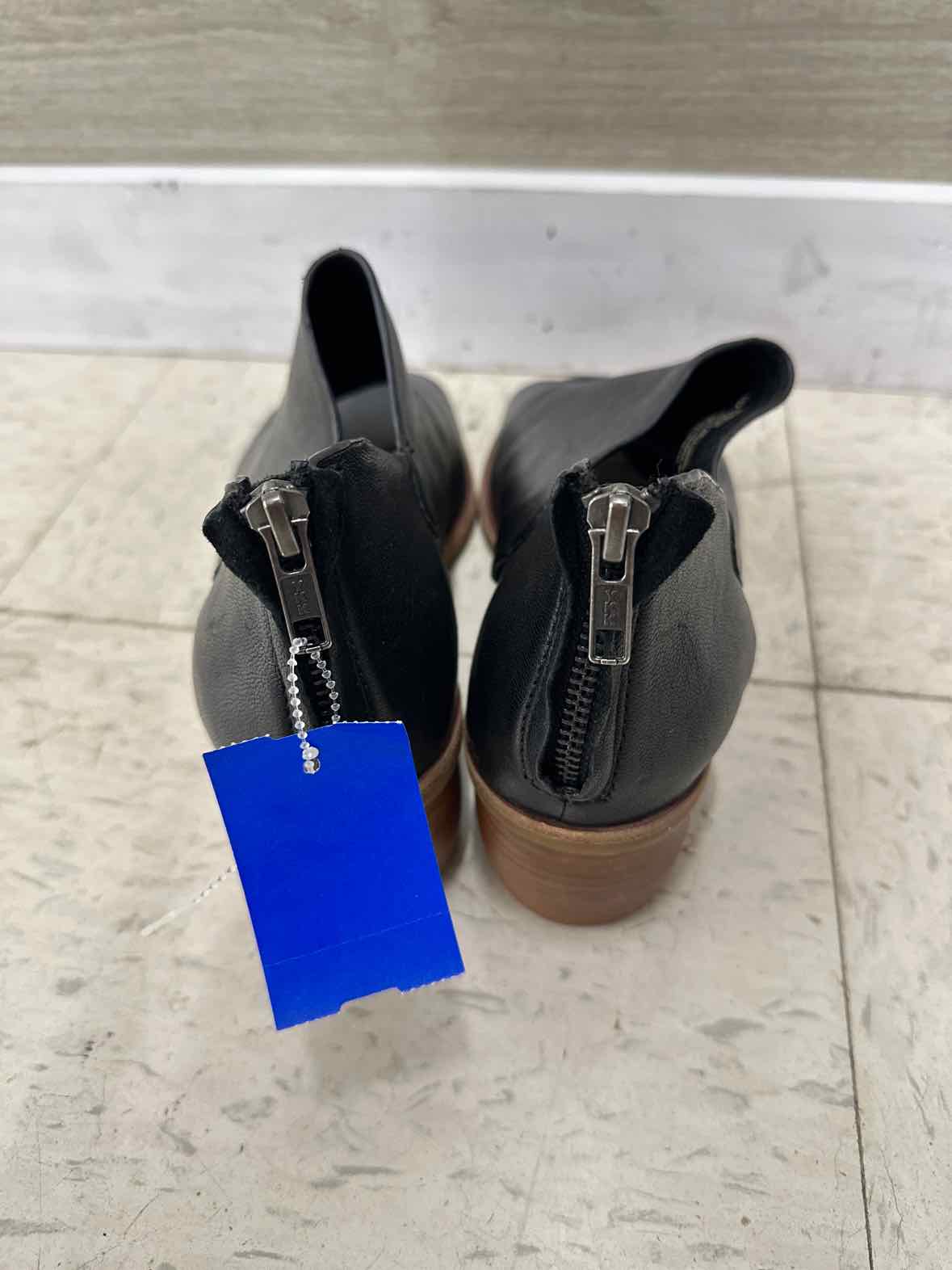 Sofft US Shoe Size 10 Black Womens Sandals