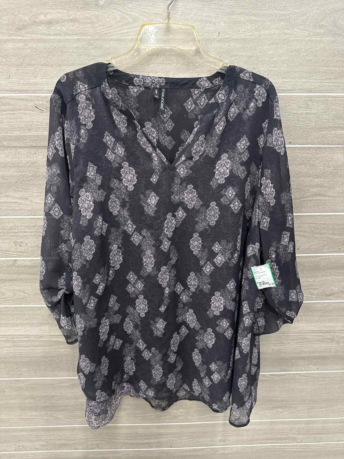 Maurices Size 2X Gray Plus Shirt