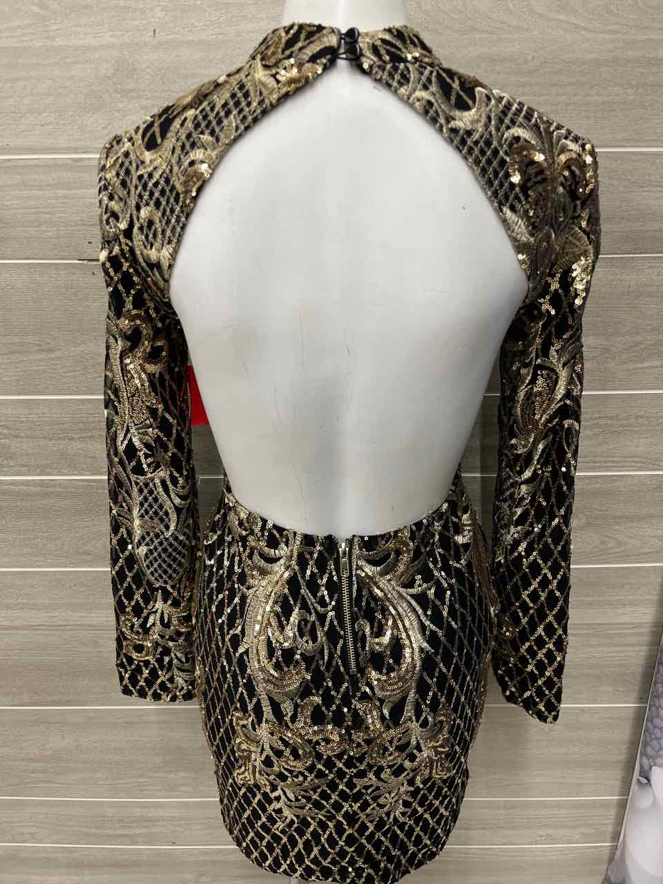 Size 4/6 Black Womens Gown/Evening Wear