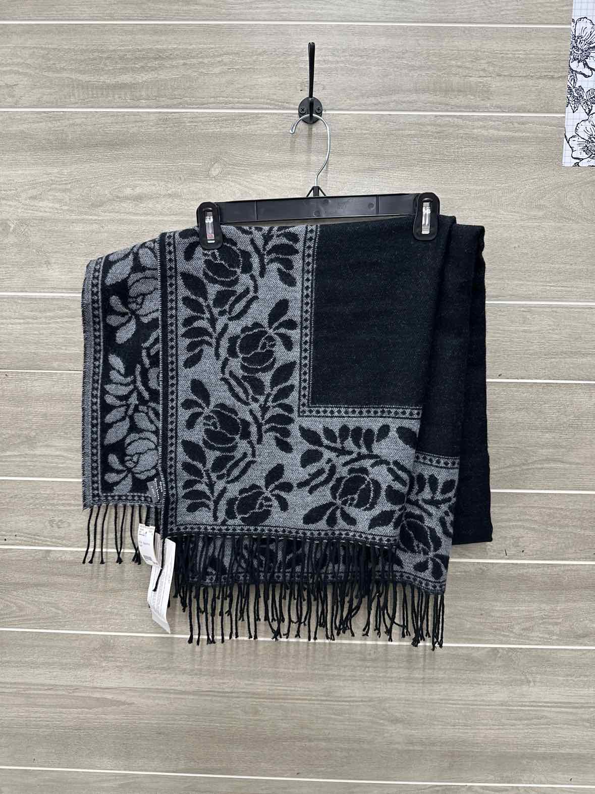 Dennis Basso Scarf
