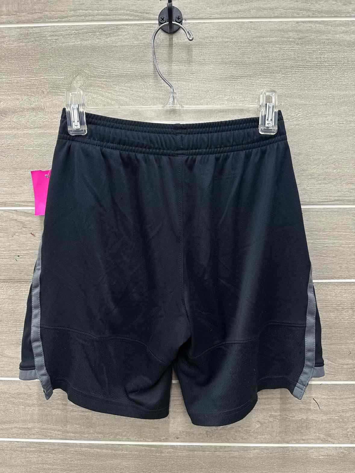 Under Armour Boys Size 6/7 Shorts