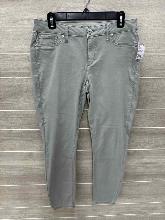 Maurices Green Womens Size 10 Pants