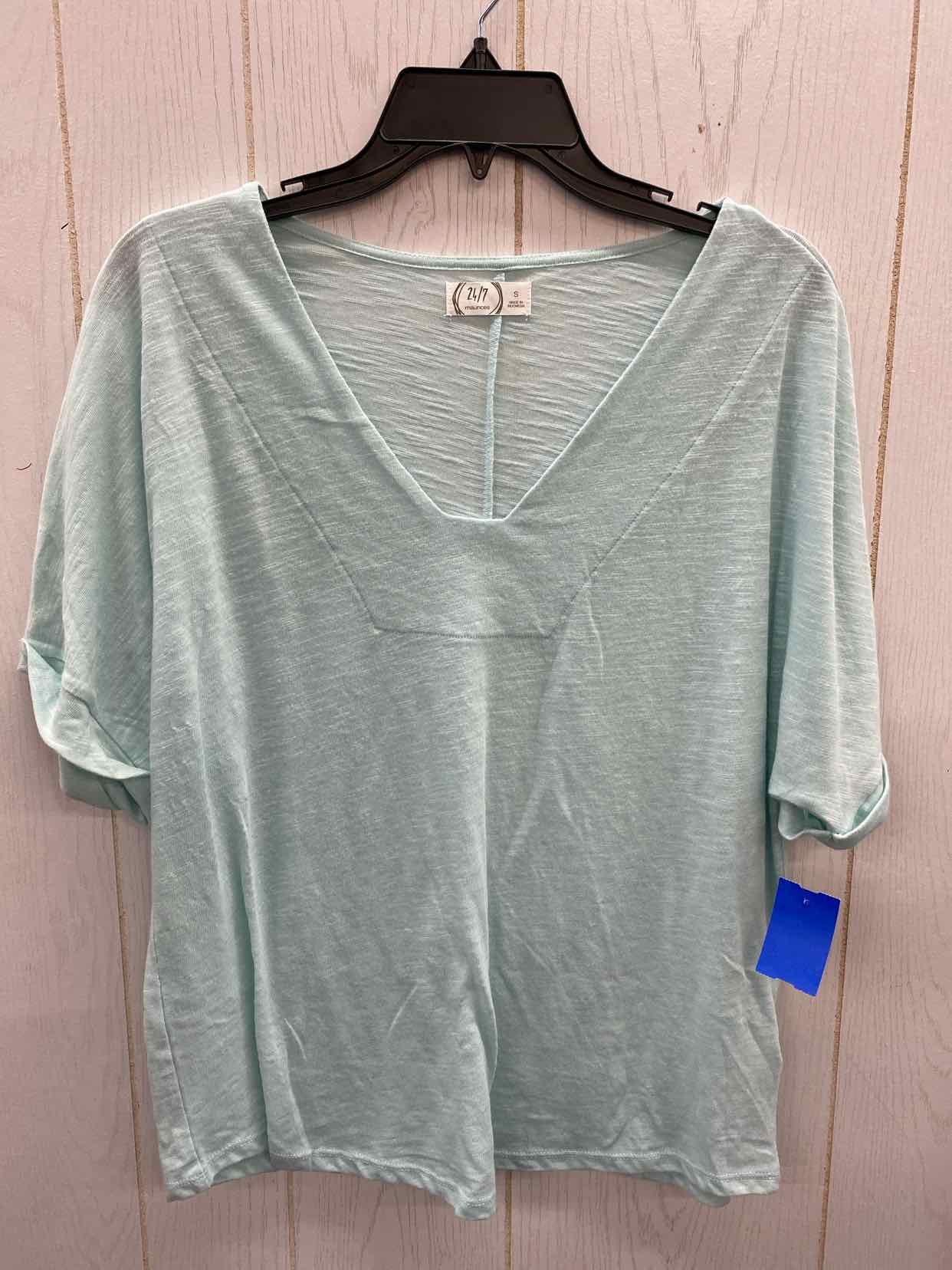 Maurices Green Womens Size Small Shirt