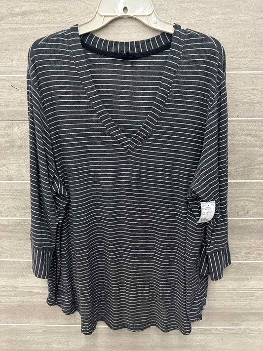 Jane & Delancey Size 2X Gray Plus Shirt