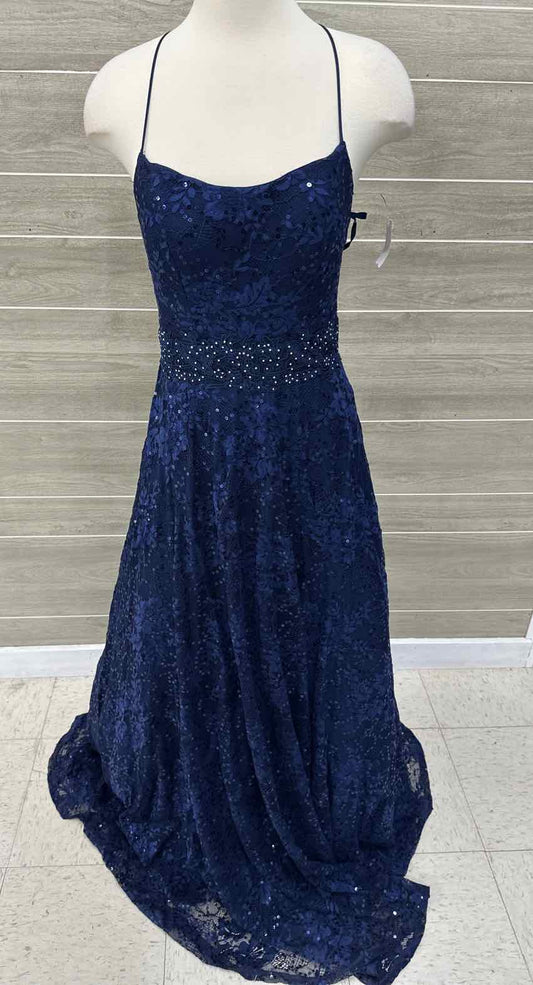 Navy Junior Size 5 Gown/Evening Wear