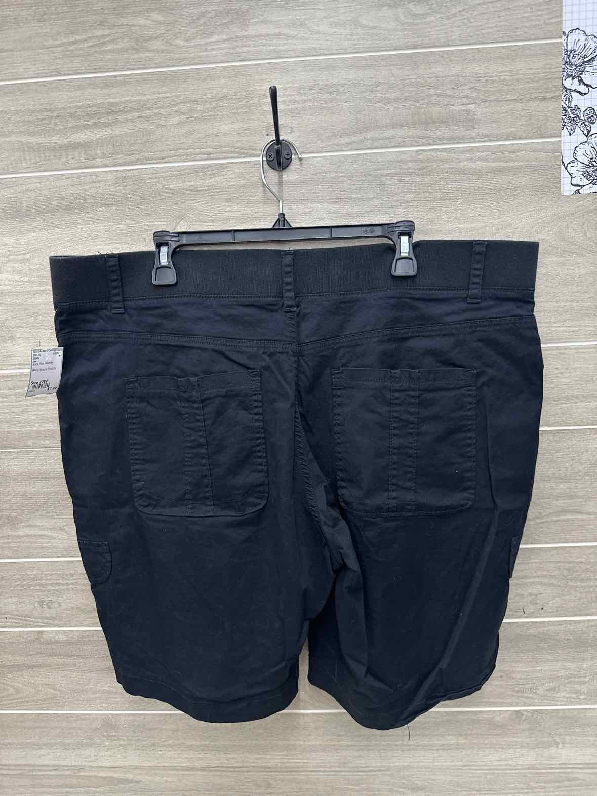 Lee Size 22W Black Plus Shorts
