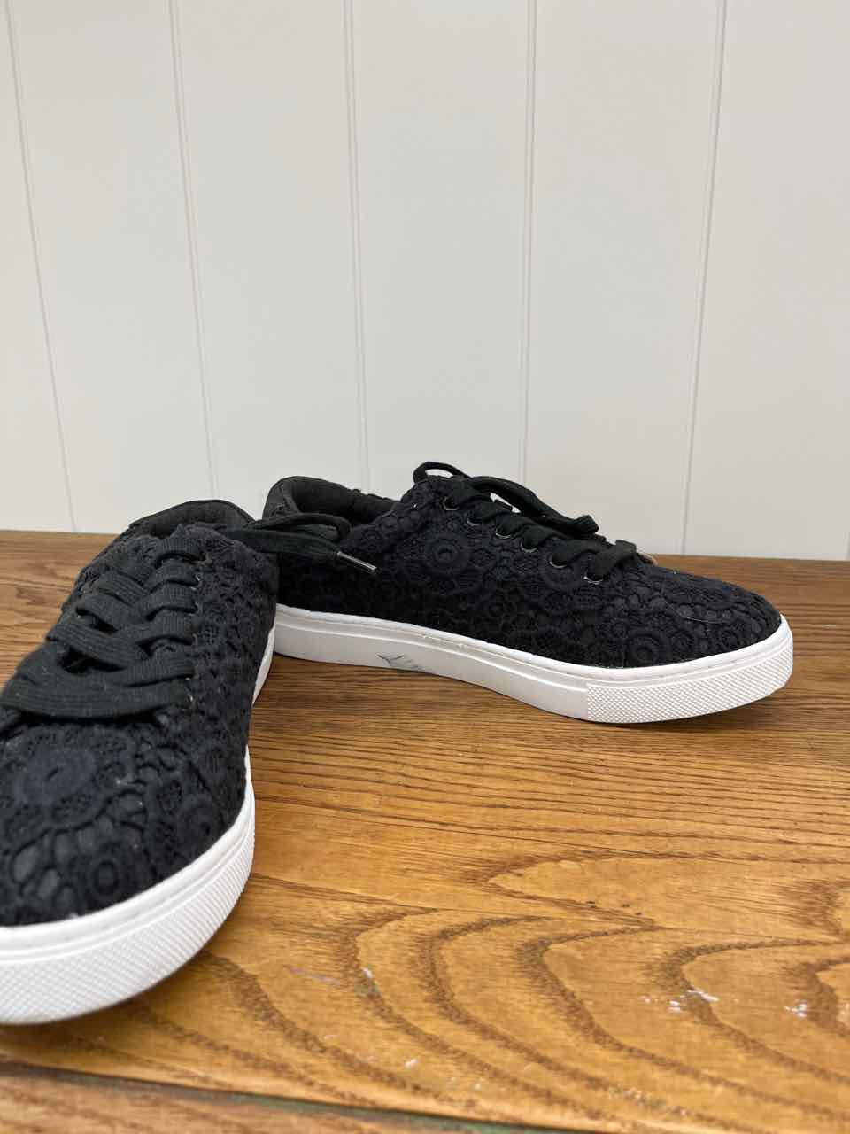 8.5 Isaac Mizrahi Black Womens Women Size 8.5 Shoes/Footwear