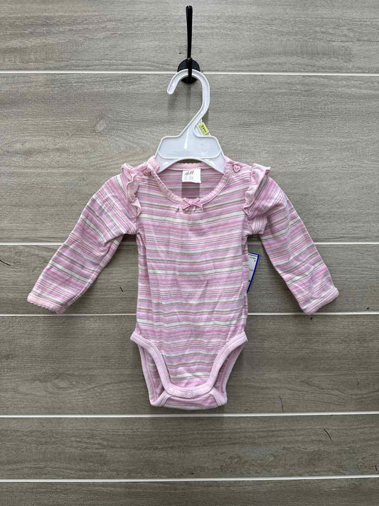 H&M Infant 0/3 months Onsie