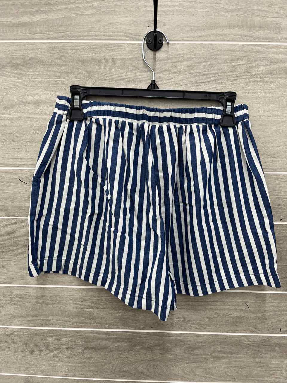 Everly Size 8 Blue Womens Shorts