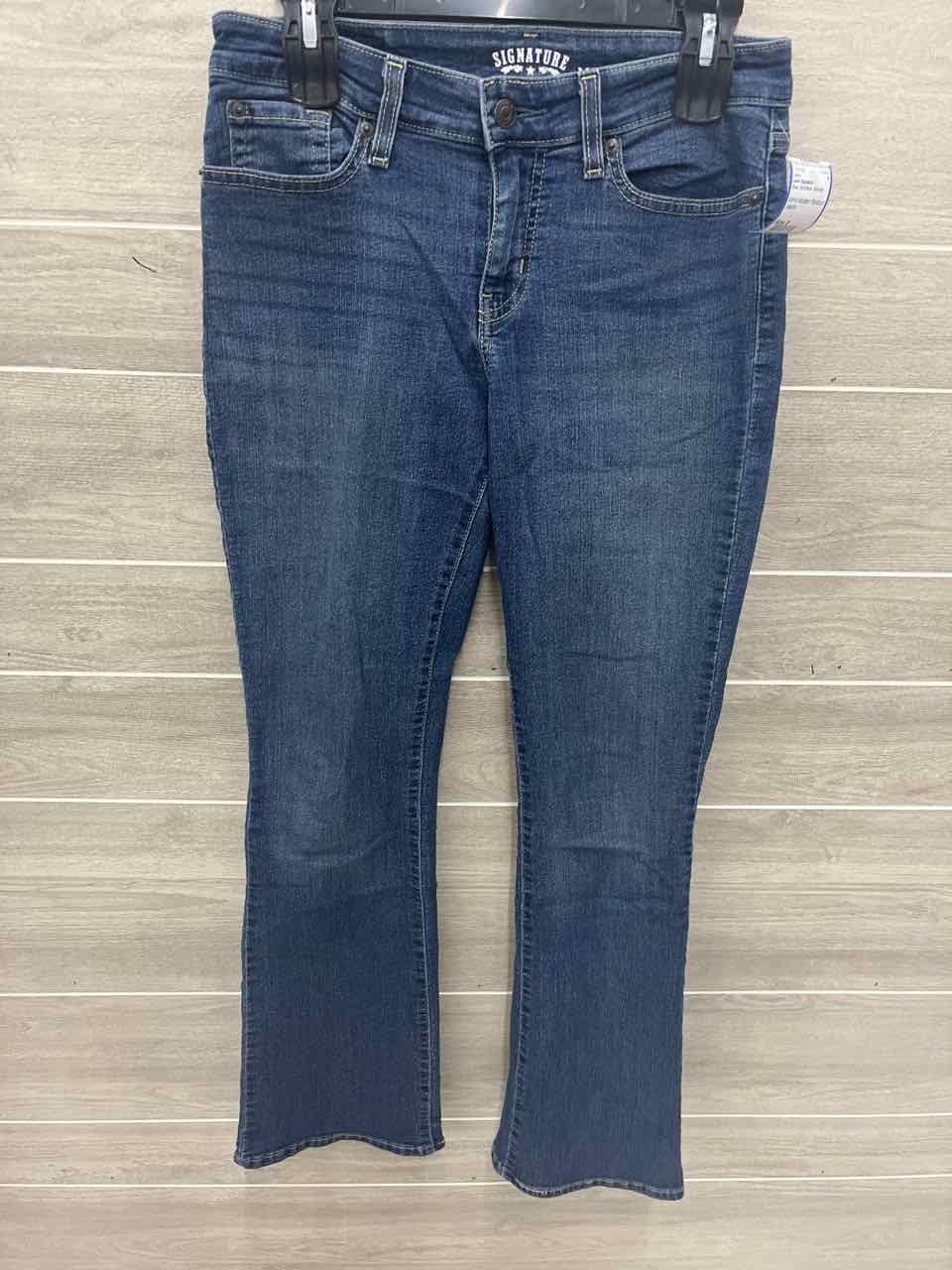 Levis Signature Size 8 Blue Womens Jeans